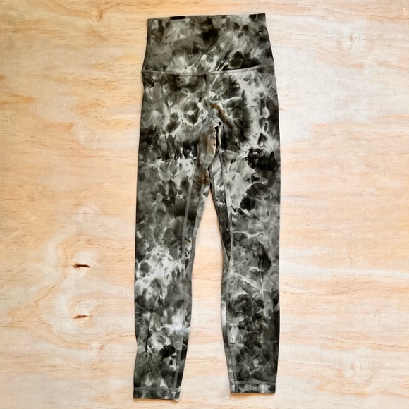 Lululemon Align diamond dye light sage medium olive size 2 25” inseam ⭐️ - Picture 5 of 12